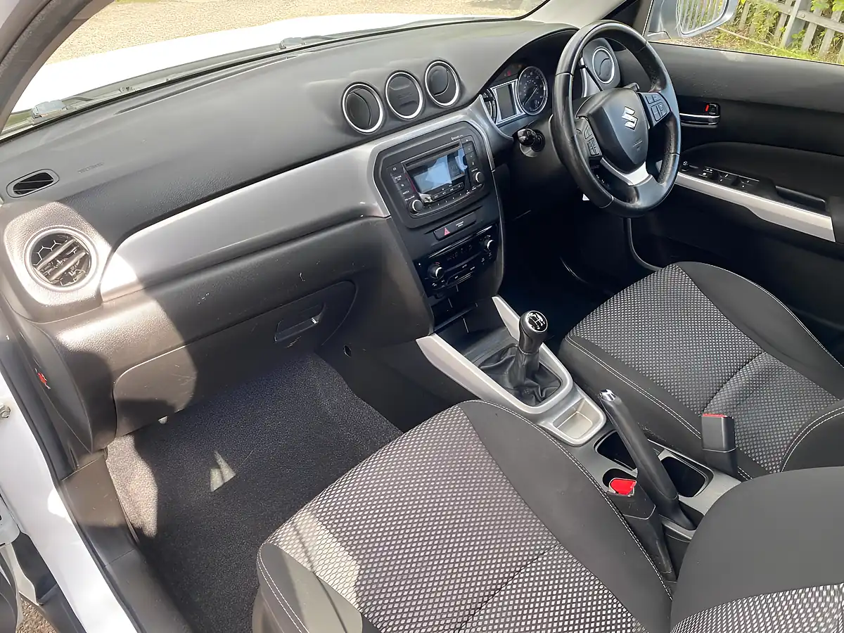 Used 2016 Suzuki Vitara SZ4 White - Interior and Exterior details 19