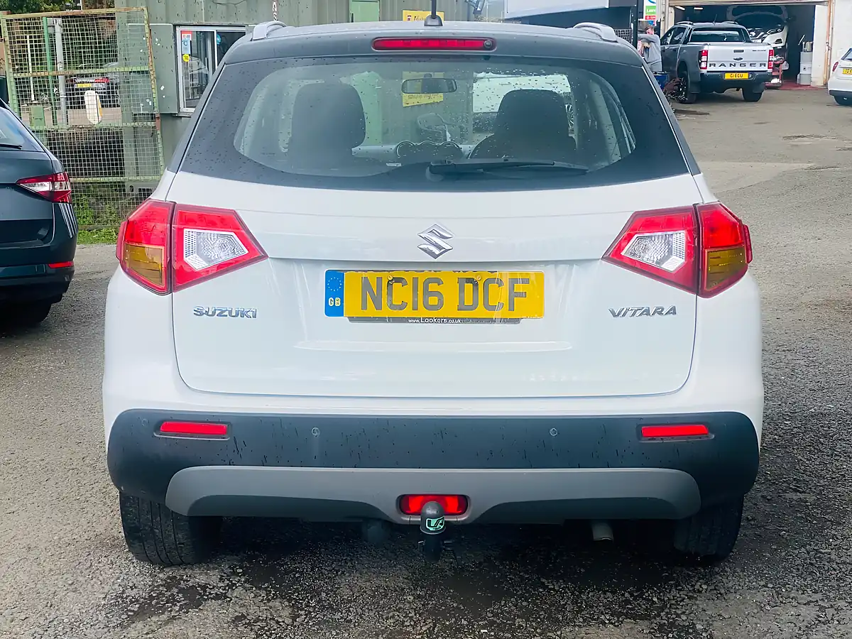 Used 2016 Suzuki Vitara SZ4 White - Interior and Exterior details 4