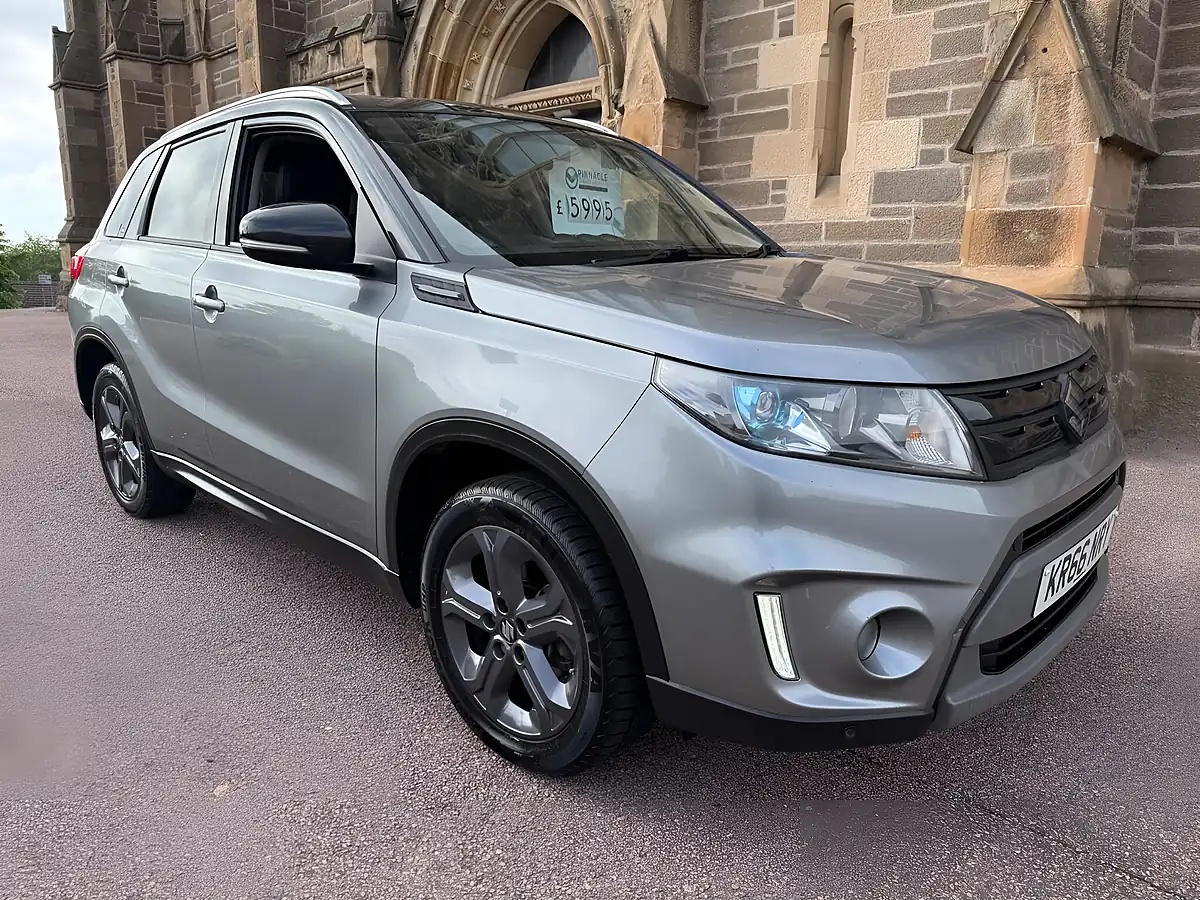 Used 2016 Suzuki Vitara SZ5 Allgrip Grey - Interior and Exterior details 4