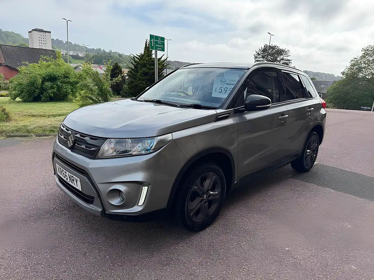 Used 2016 Suzuki Vitara SZ5 Allgrip Grey - Interior and Exterior details 6