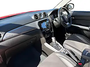 Used 2016 Suzuki Vitara SZ5 Red - Interior and Exterior details 12