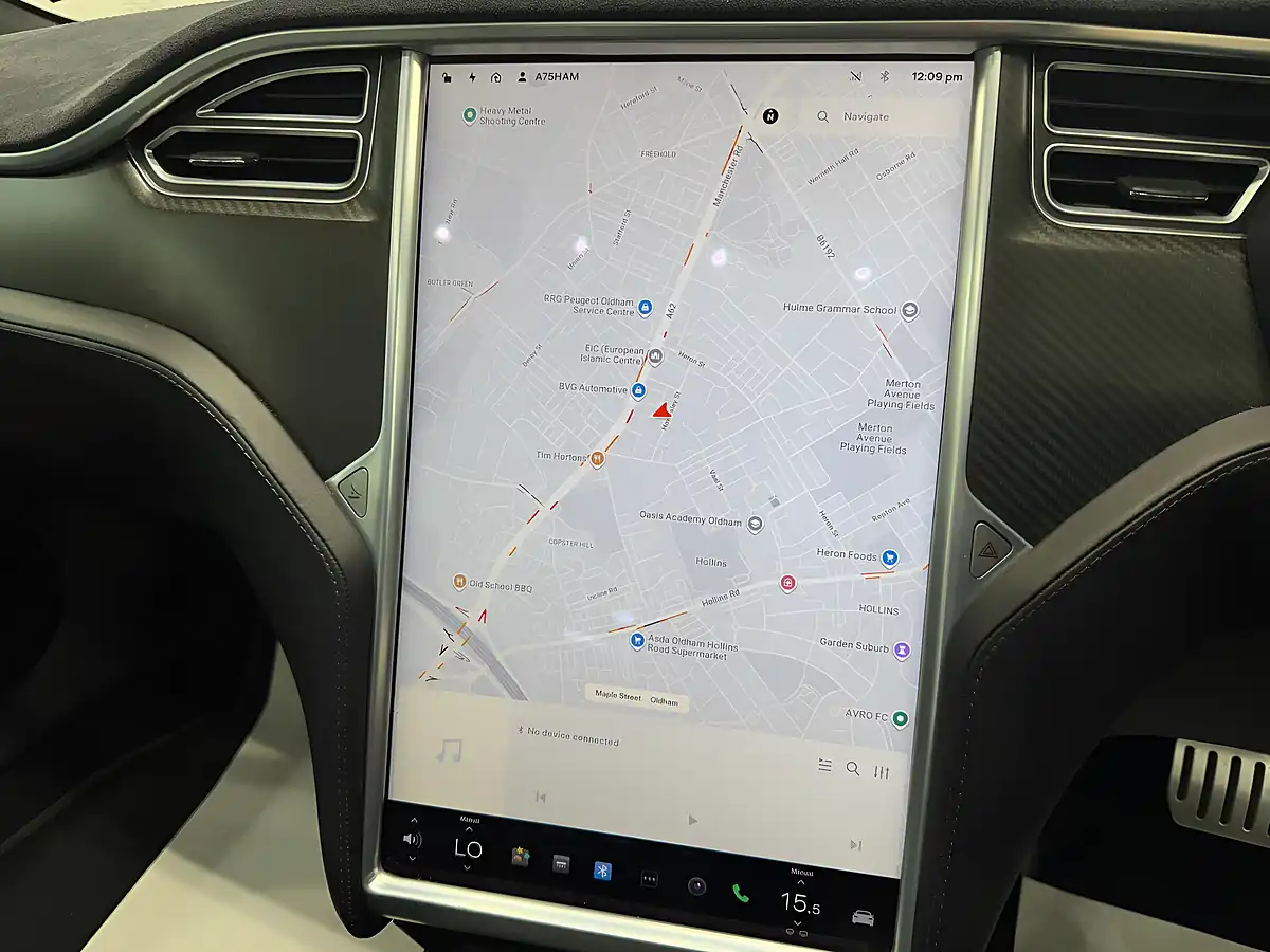 Used 2016 Tesla Model S Silver - Interior and Exterior details 13