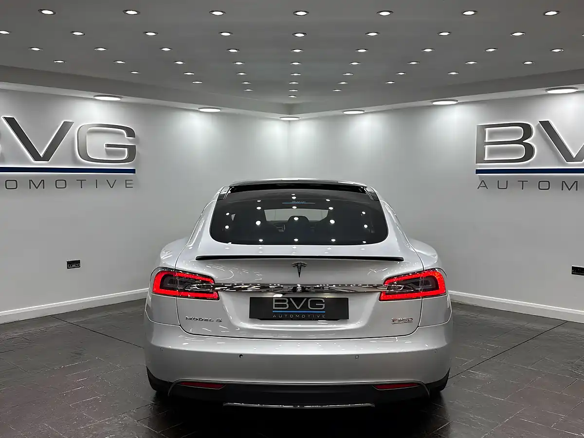 Used 2016 Tesla Model S Silver - Interior and Exterior details 8