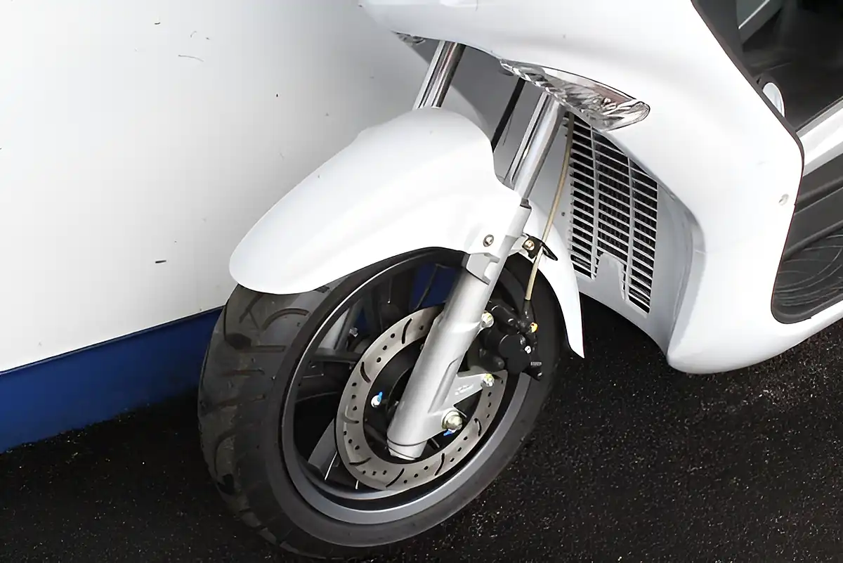 Used 2016 Tgb X-Motion White - Interior and Exterior details 16