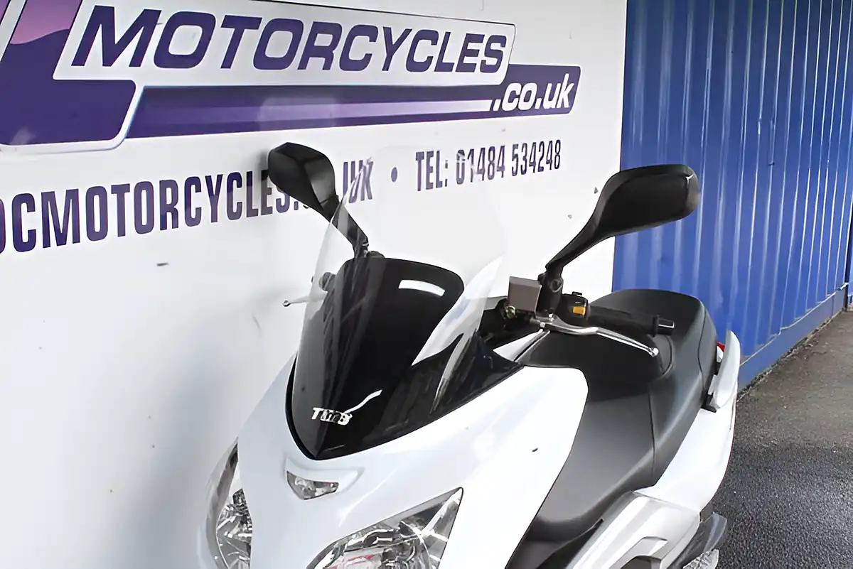 Used 2016 Tgb X-Motion White - Interior and Exterior details 5