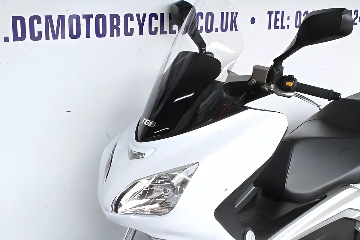 Used 2016 Tgb X-Motion White - Interior and Exterior details 6