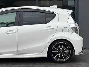 Used 2016 Toyota Aqua Gs White - Interior and Exterior details 11