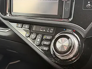 Used 2016 Toyota Aqua Gs White - Interior and Exterior details 14