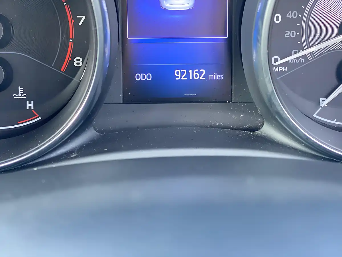 Used 2016 Toyota Auris Business Edition Blue - Interior and Exterior details 15