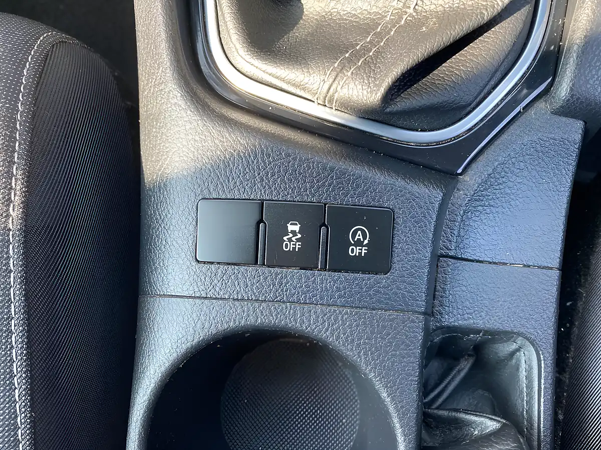 Used 2016 Toyota Auris Business Edition Blue - Interior and Exterior details 16
