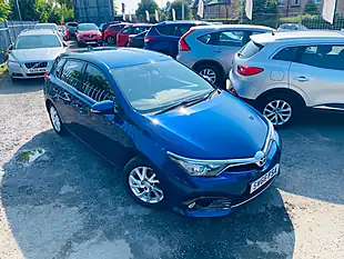 Used 2016 Toyota Auris Business Edition Blue - Interior and Exterior details 20