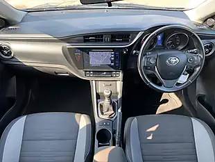 Used 2016 Toyota Auris Business Edition Blue - Interior and Exterior details 5