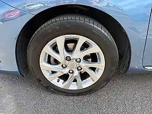 Used 2016 Toyota Auris Business Edition Blue - Interior and Exterior details 12
