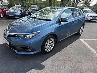 Used 2016 Toyota Auris Business Edition Blue - Interior and Exterior details 3