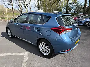 Used 2016 Toyota Auris Business Edition Blue - Interior and Exterior details 5