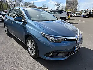 Used 2016 Toyota Auris Business Edition Blue - Interior and Exterior details 9