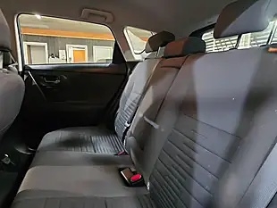 Used 2016 Toyota Auris Business Edition Blue - Interior and Exterior details 12