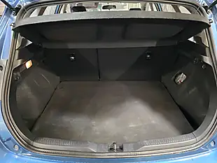 Used 2016 Toyota Auris Business Edition Blue - Interior and Exterior details 14