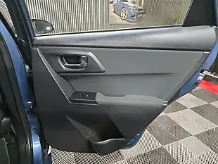 Used 2016 Toyota Auris Business Edition Blue - Interior and Exterior details 16