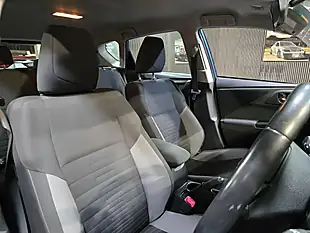 Used 2016 Toyota Auris Business Edition Blue - Interior and Exterior details 18