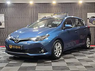 Used 2016 Toyota Auris Business Edition Blue - Interior and Exterior details 7