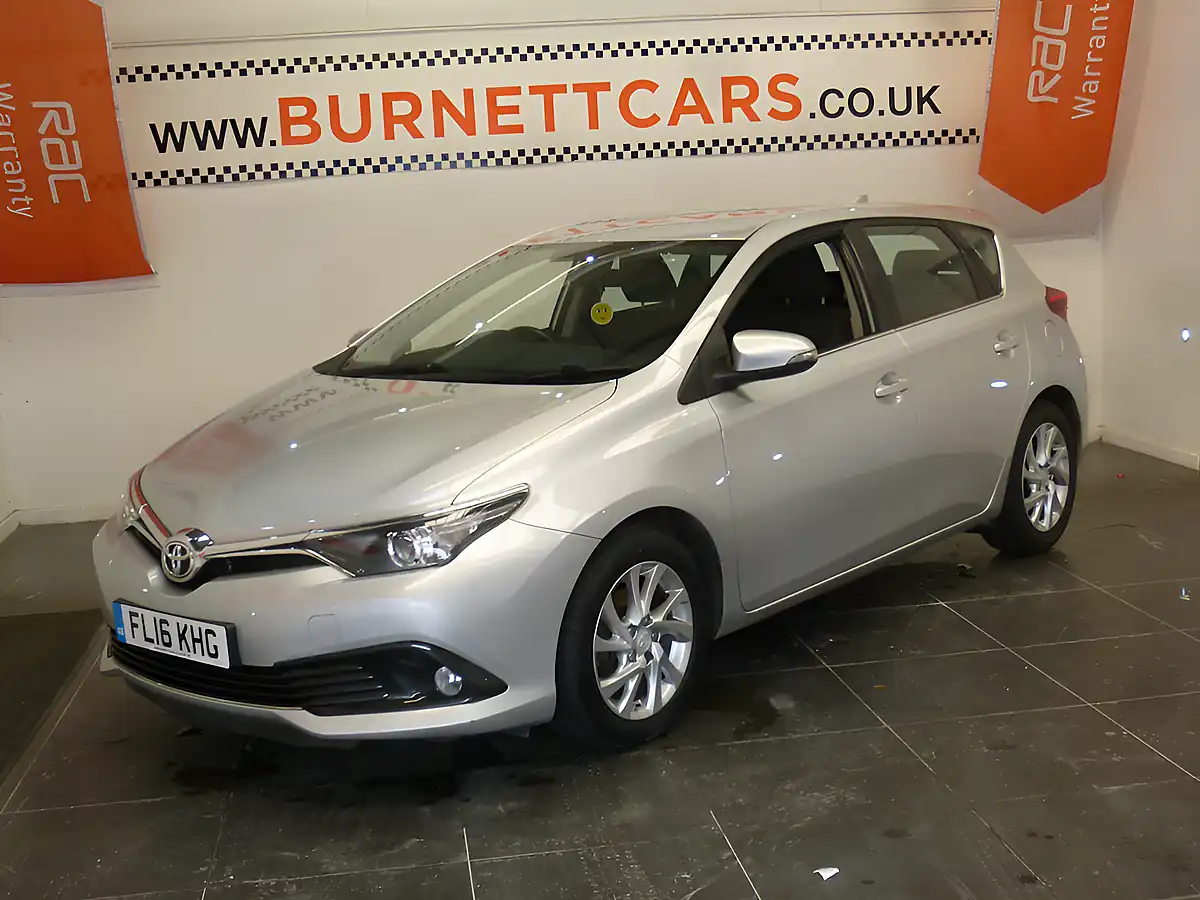Used 2016 Toyota Auris Business Edition Silver - Interior and Exterior details 2