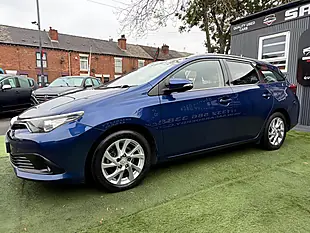 Used 2016 Toyota Auris Business Edition Touring Sports Blue - Interior and Exterior details 10