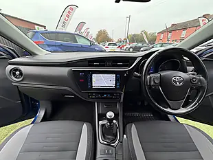 Used 2016 Toyota Auris Business Edition Touring Sports Blue - Interior and Exterior details 16