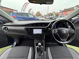 Used 2016 Toyota Auris Business Edition Touring Sports Blue - Interior and Exterior details 3