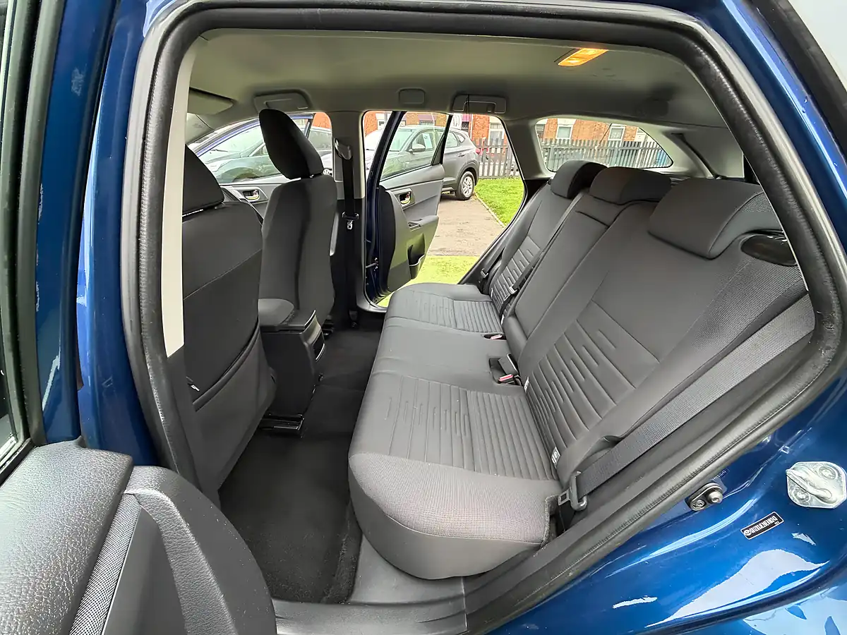 Used 2016 Toyota Auris Business Edition Touring Sports Blue - Interior and Exterior details 5