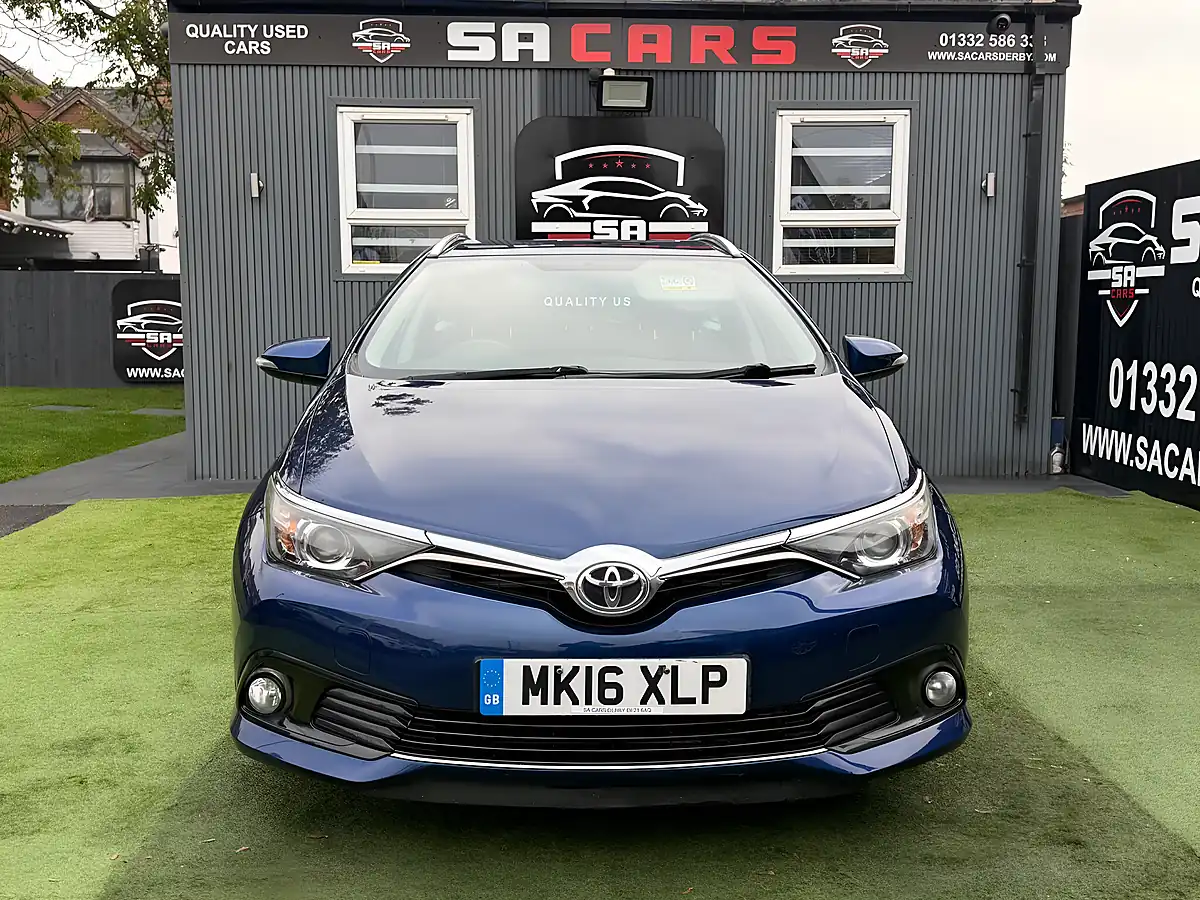 Used 2016 Toyota Auris Business Edition Touring Sports Blue - Interior and Exterior details 6