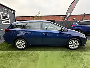 Used 2016 Toyota Auris Business Edition Touring Sports Blue - Interior and Exterior details 7