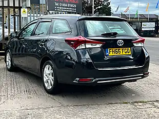 Used 2016 Toyota Auris Business Edition Touring Sports Tss Black - Interior and Exterior details 10