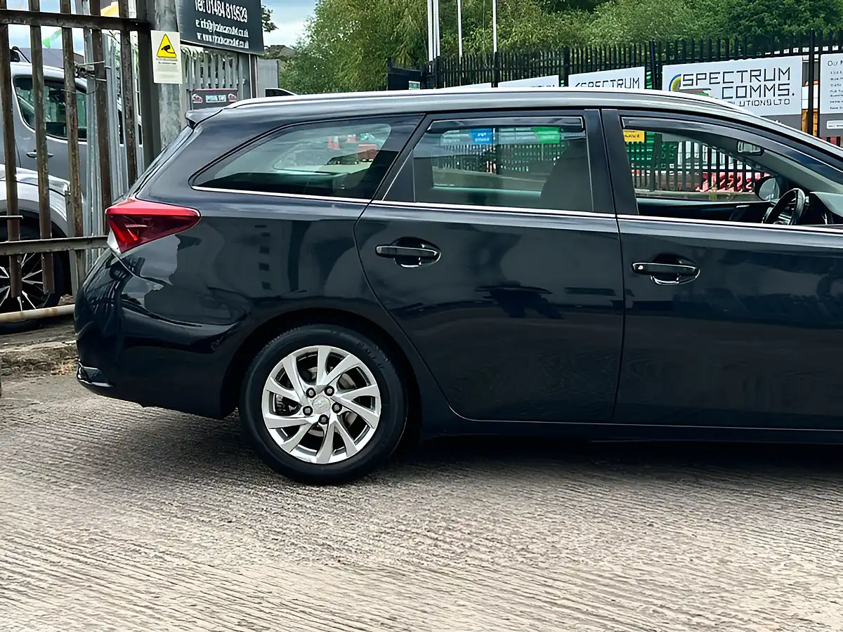 Used 2016 Toyota Auris Business Edition Touring Sports Tss Black - Interior and Exterior details 11