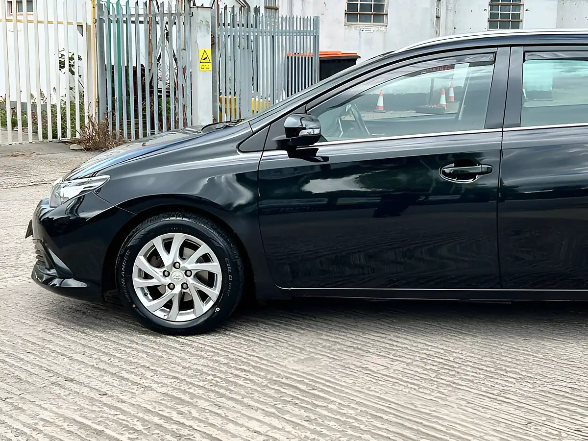 Used 2016 Toyota Auris Business Edition Touring Sports Tss Black - Interior and Exterior details 15