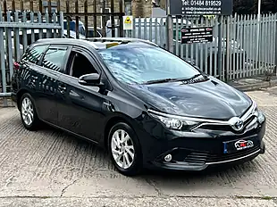 Used 2016 Toyota Auris Business Edition Touring Sports Tss Black - Interior and Exterior details 4