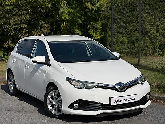 2016 Toyota Auris Business Edition 1.6 D-4D