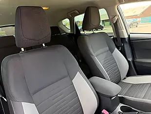 Used 2016 Toyota Auris Business Edition White - Interior and Exterior details 12