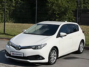 Used 2016 Toyota Auris Business Edition White - Interior and Exterior details 3