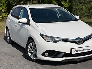 Used 2016 Toyota Auris Business Edition White - Interior and Exterior details 5