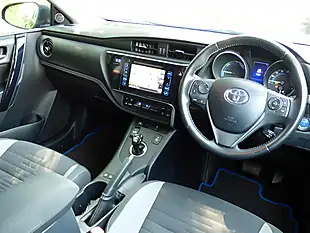 Used 2016 Toyota Auris Design Black - Interior and Exterior details 3