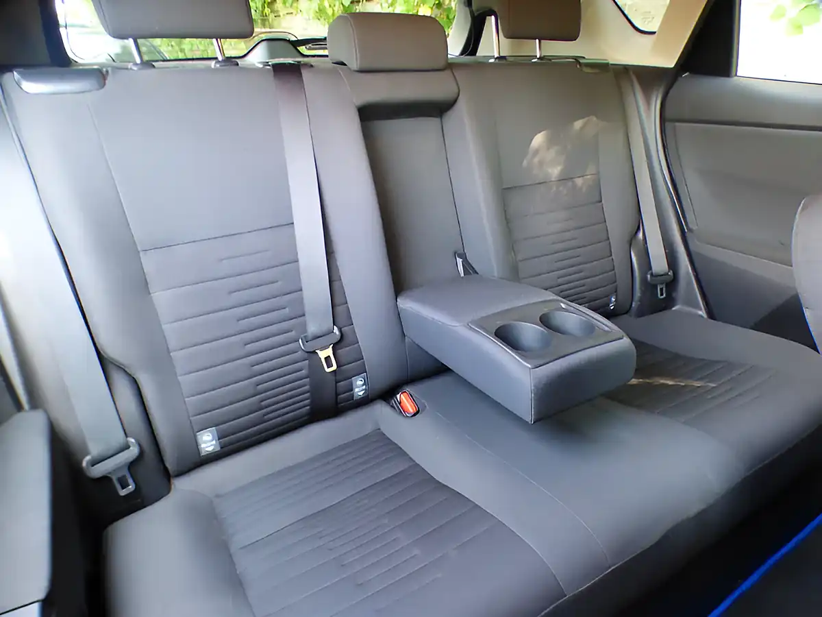 Used 2016 Toyota Auris Design Black - Interior and Exterior details 9