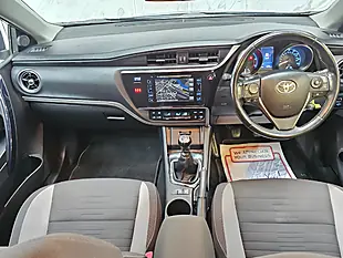 Used 2016 Toyota Auris Design Bronze - Interior and Exterior details 10