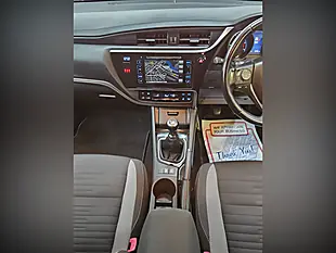 Used 2016 Toyota Auris Design Bronze - Interior and Exterior details 11