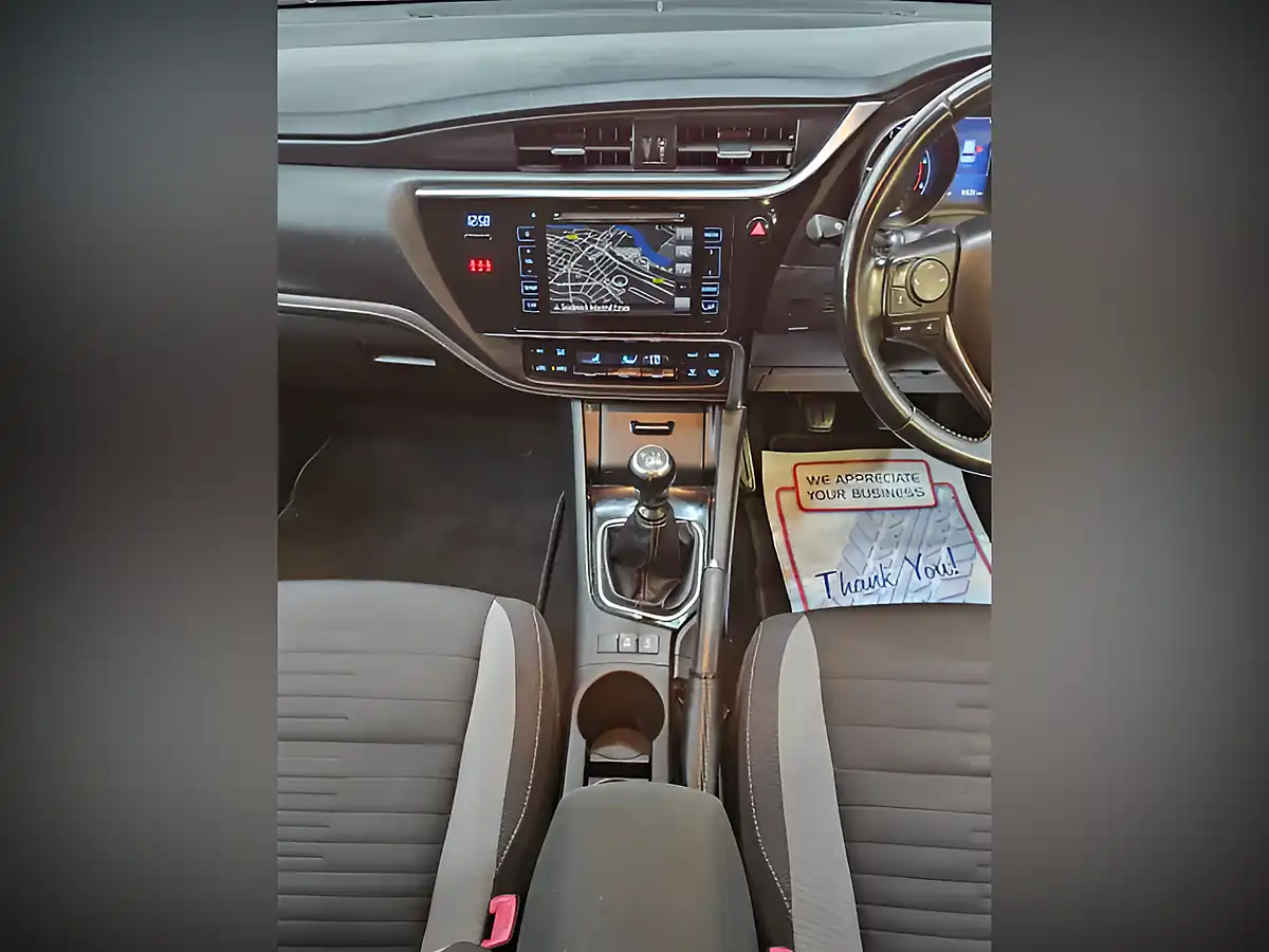 Used 2016 Toyota Auris Design Bronze - Interior and Exterior details 11