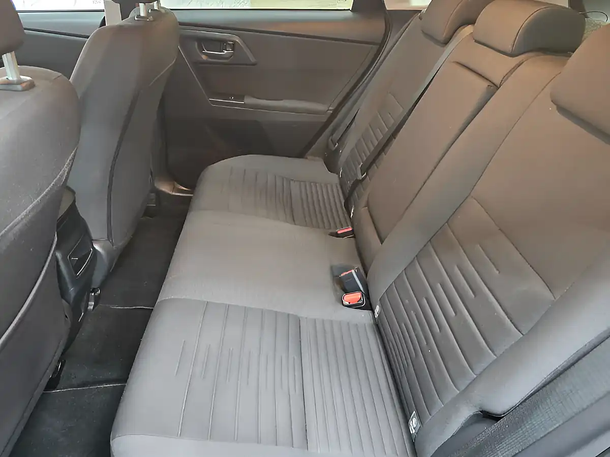 Used 2016 Toyota Auris Design Bronze - Interior and Exterior details 15