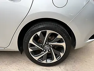 Used 2016 Toyota Auris Design Silver - Interior and Exterior details 10