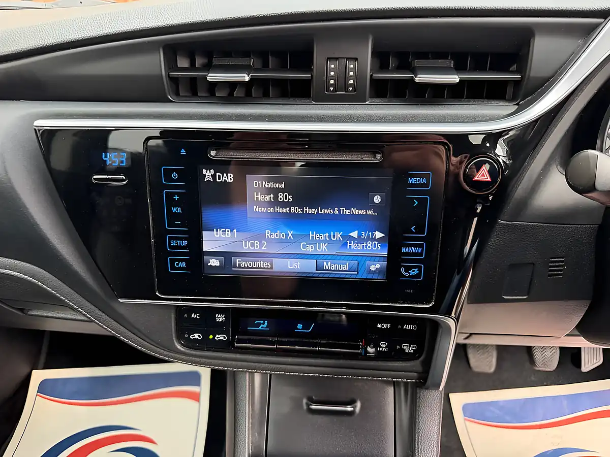 Used 2016 Toyota Auris Design Silver - Interior and Exterior details 13