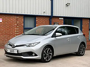 Used 2016 Toyota Auris Design Silver - Interior and Exterior details 19