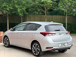 Used 2016 Toyota Auris Design Silver - Interior and Exterior details 4